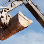 Comment estimer le juste prix d’un engin de chantier avant achat ?